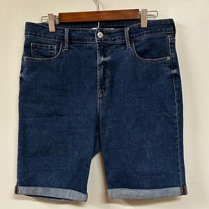 Old Navy Women's Bermuda Denim Jean Shorts 9" Inseam Blue Mid Rise